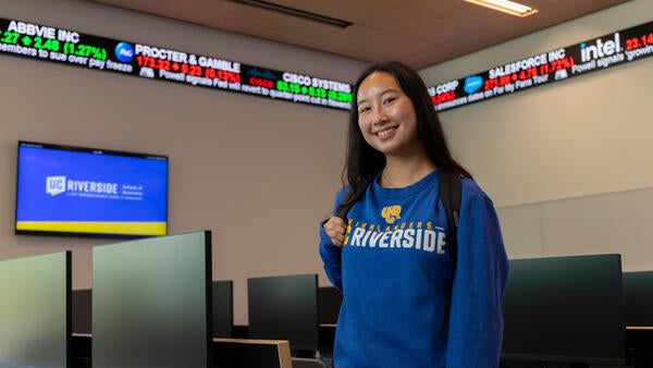 Student in the New Business Building Computer Lab